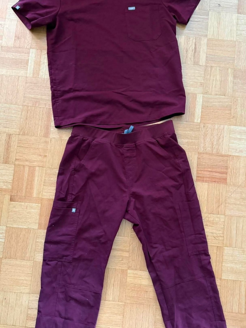 Figs Men’s Scrubs Uniform Burgundy Maroon